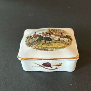 Equestrian hunt trinket box
